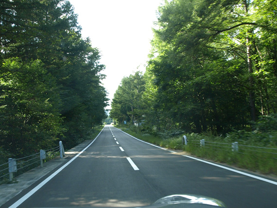 http://www.at-roadside.com/drive/img/bandaiazumalake01.jpg