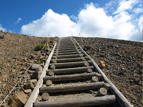 吾妻小富士の登山階段