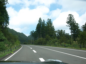 山の中のレイクライン