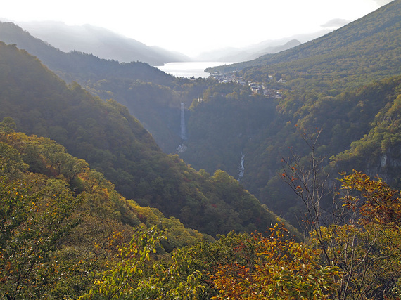 明智平展望台から中禅寺湖を望む