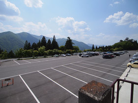 三峰神社駐車場(有料)