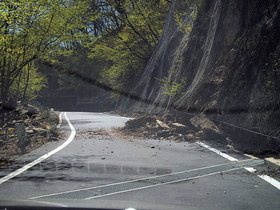 落石の一之瀬林道