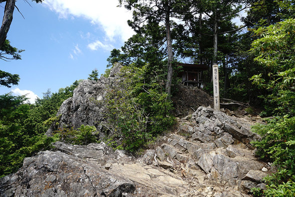 鶏冠山(黒川山)山頂