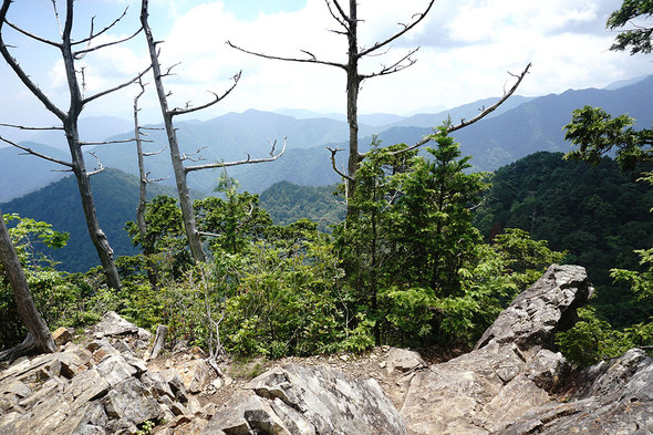 鶏冠山(黒川山)山頂からの展望