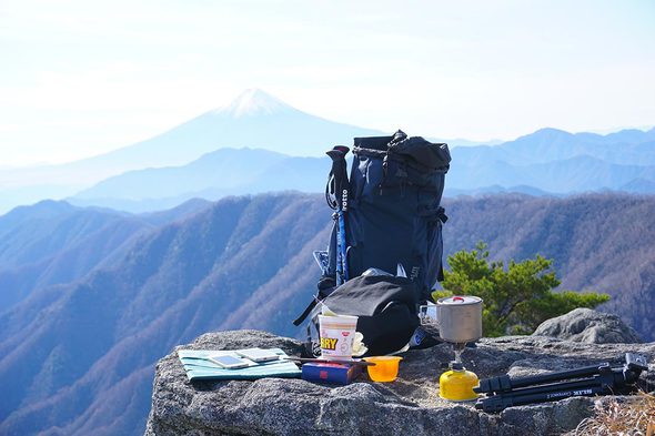 白谷ノ丸下の白砂スペースでお昼ご飯