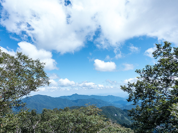 三頭山展望台からの眺望