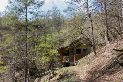 御前山避難小屋