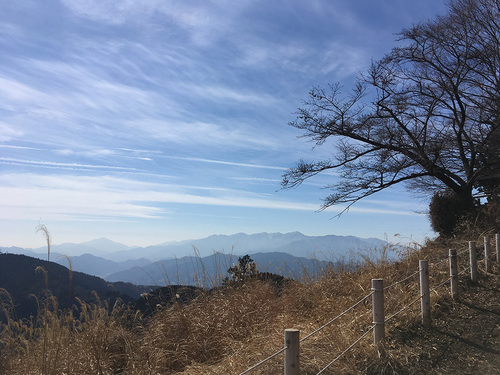 景信山のトイレ上部地点からのすばらしい展望