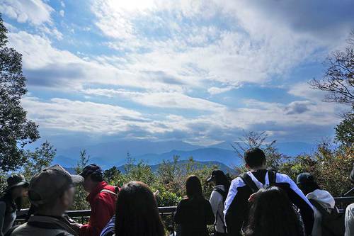 2018年11月3日(土)　高尾山頂の展望台